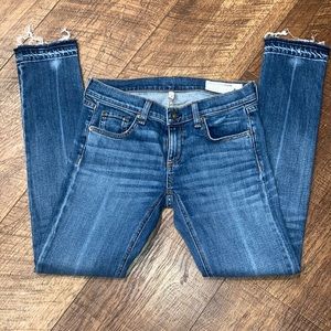 ** SOLD** RAG AND BONE Dre Boyfriend Mid-rise Slim Made in the USA